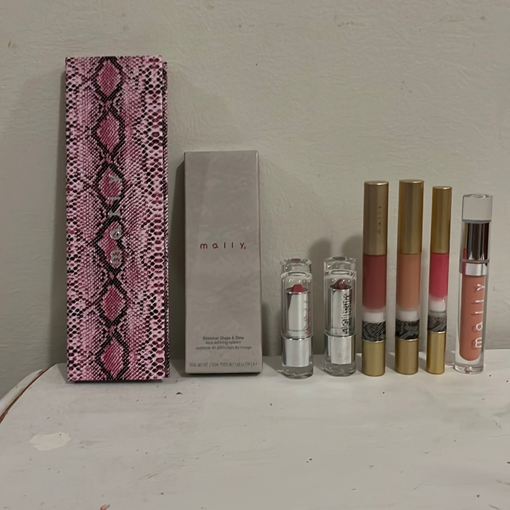 Mally beauty makeup set - Picture 1 of 9